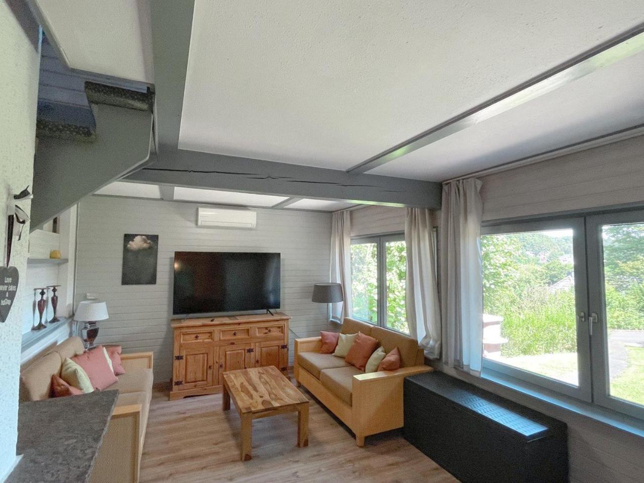 Ferienhaus "Schmetterling" Am See Im Bergland Kirchheim  Exterior foto